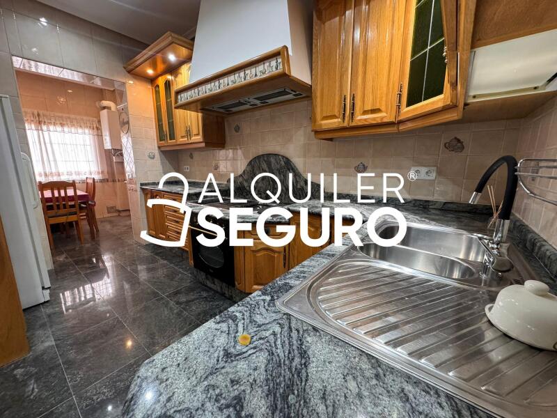 Inmueble en Calle Navas del rey, MADRID