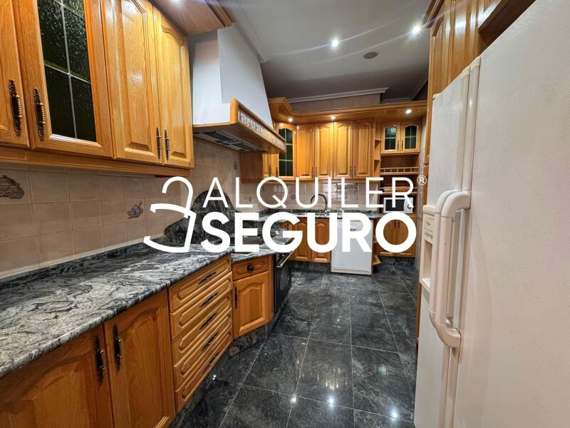 Piso en Calle Navas del rey, MADRID MADRID