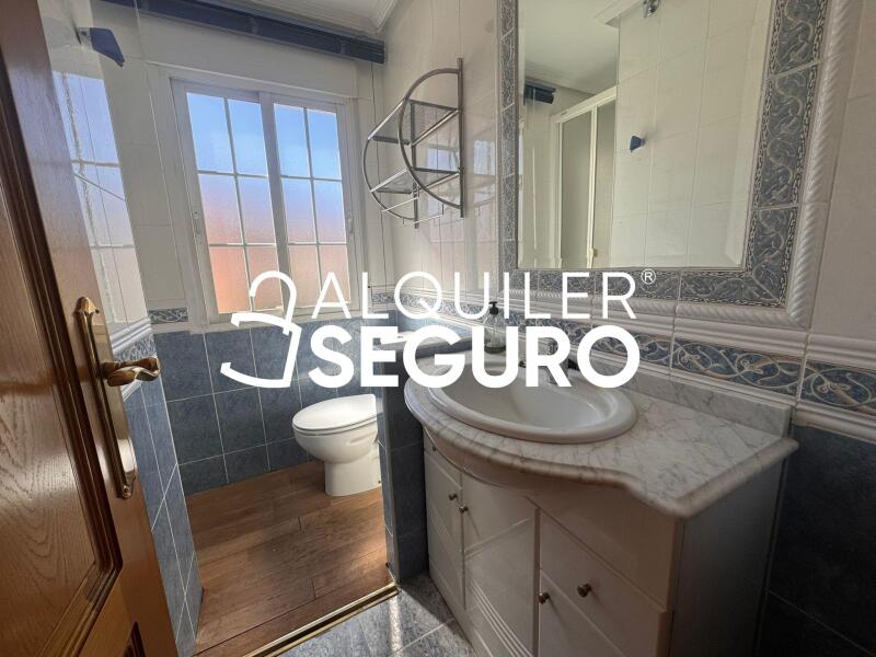 Piso en Calle Navas del rey, MADRID MADRID