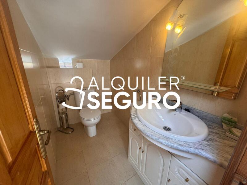 Piso en Calle Navas del rey, MADRID MADRID