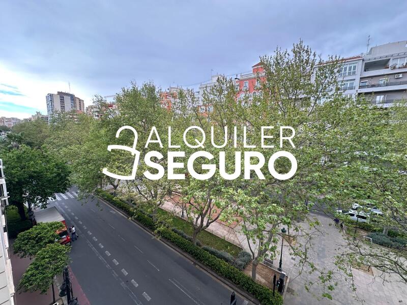 Piso en Avenida Ramon y Cajal, VALENCIA VALENCIA