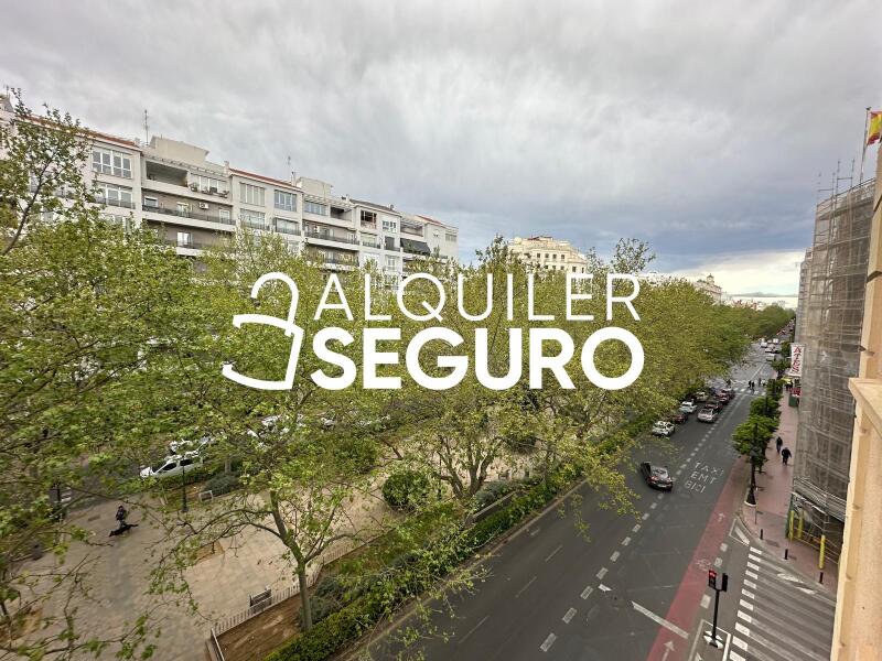 Piso en Avenida Ramon y Cajal, VALENCIA VALENCIA