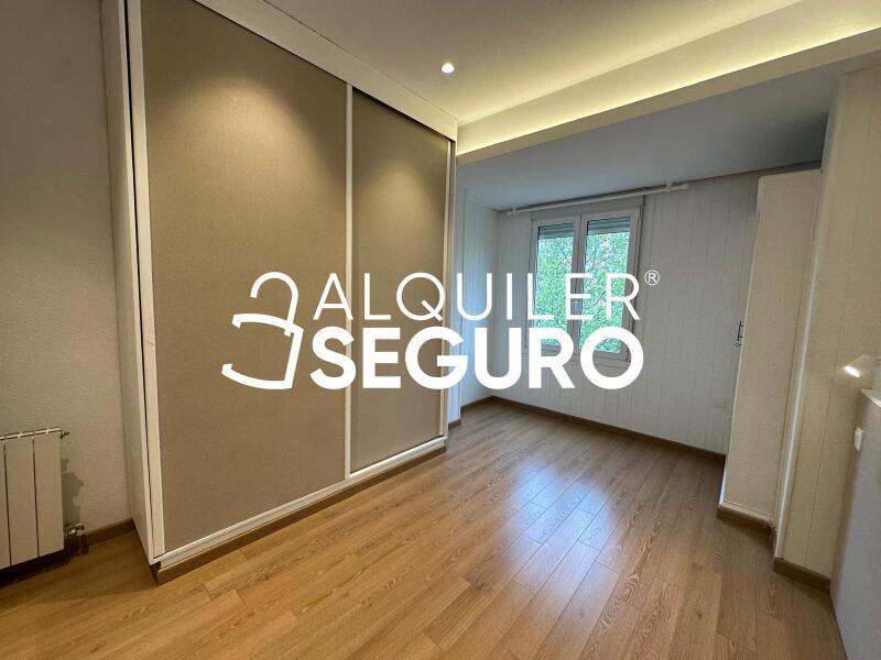 Piso en Avenida Ramon y Cajal, VALENCIA VALENCIA