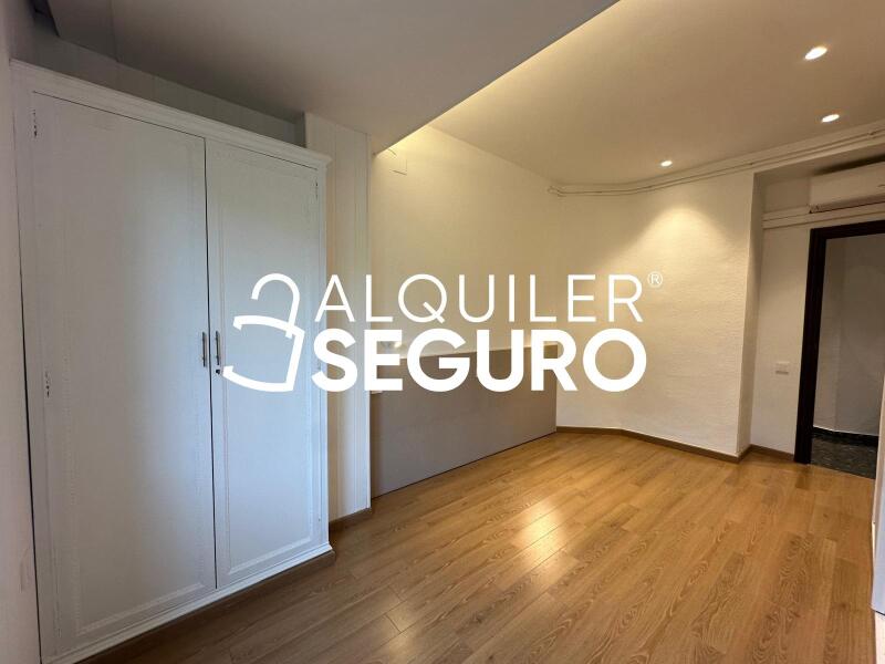 Piso en Avenida Ramon y Cajal, VALENCIA VALENCIA