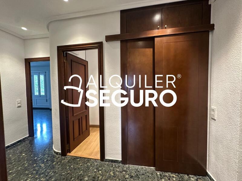 Piso en Avenida Ramon y Cajal, VALENCIA VALENCIA