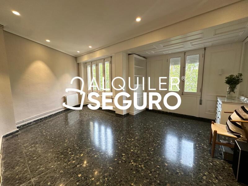 Piso en Avenida Ramon y Cajal, VALENCIA VALENCIA