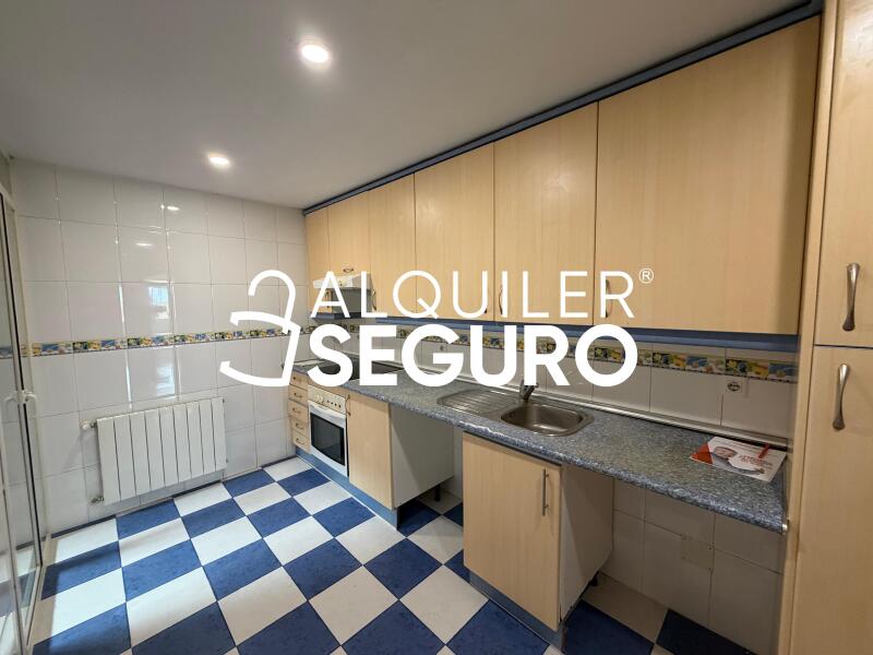 Inmueble en Avenida Mar Mediterráneo, MADRID