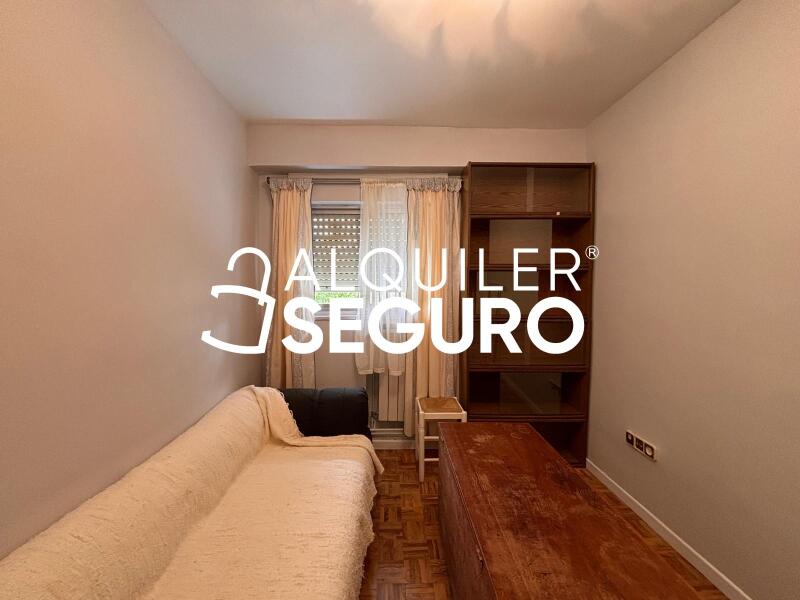 Inmueble en Calle Alcala de Guadaira, MADRID