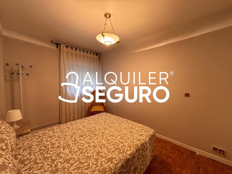 Inmueble en Calle Alcala de Guadaira, MADRID