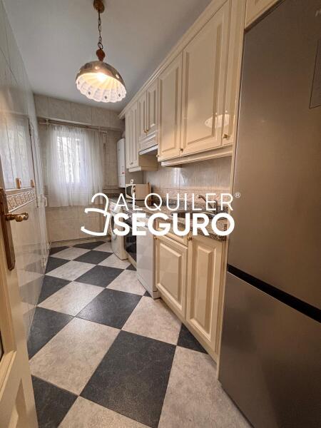 Inmueble en Calle Alcala de Guadaira, MADRID