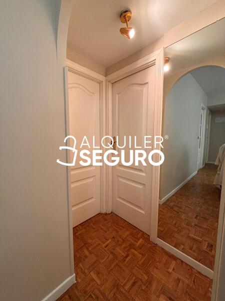 Inmueble en Calle Alcala de Guadaira, MADRID