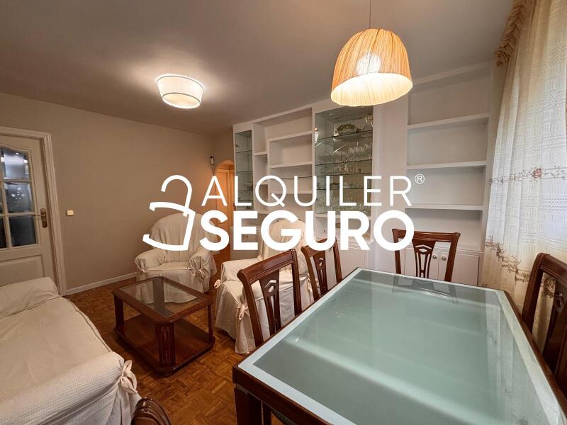 Inmueble en Calle Alcala de Guadaira, MADRID