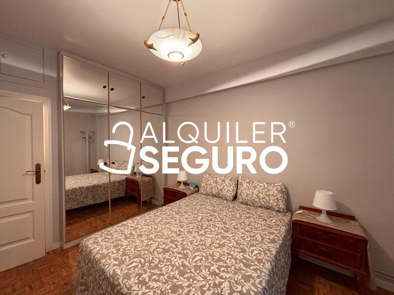 Inmueble en Calle Alcala de Guadaira, MADRID