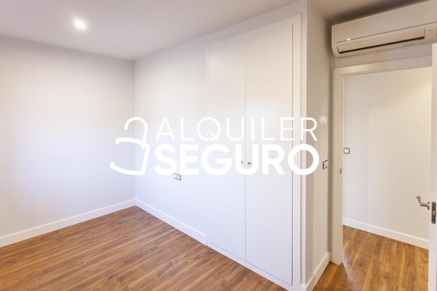 Inmueble en Calle  de Rosario Romero, MADRID