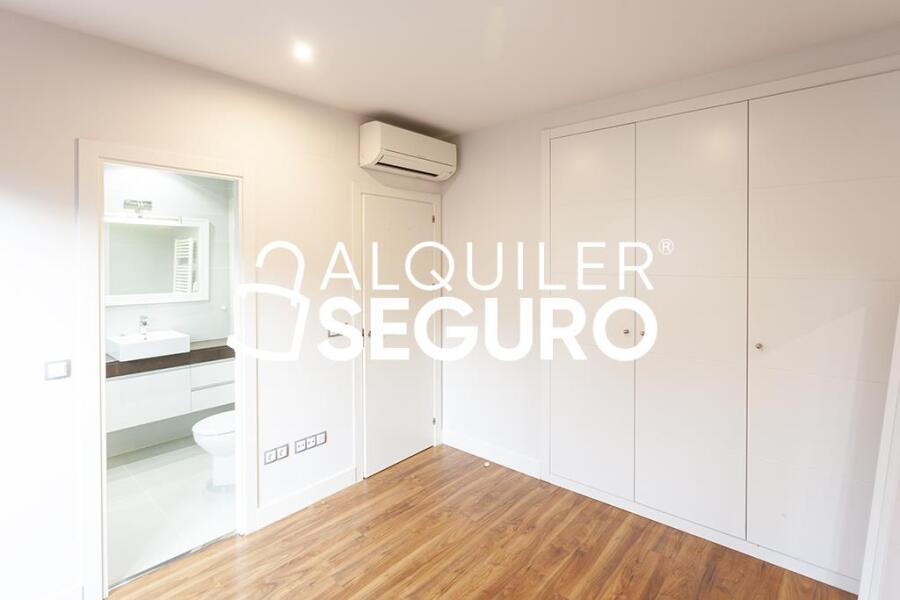 Inmueble en Calle  de Rosario Romero, MADRID