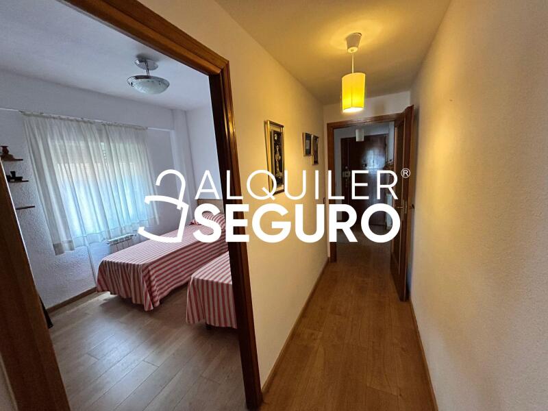 Inmueble en Calle Bustamante, MADRID