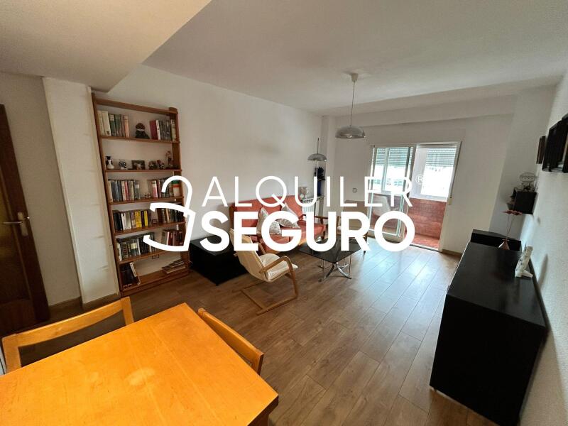 Inmueble en Calle Bustamante, MADRID