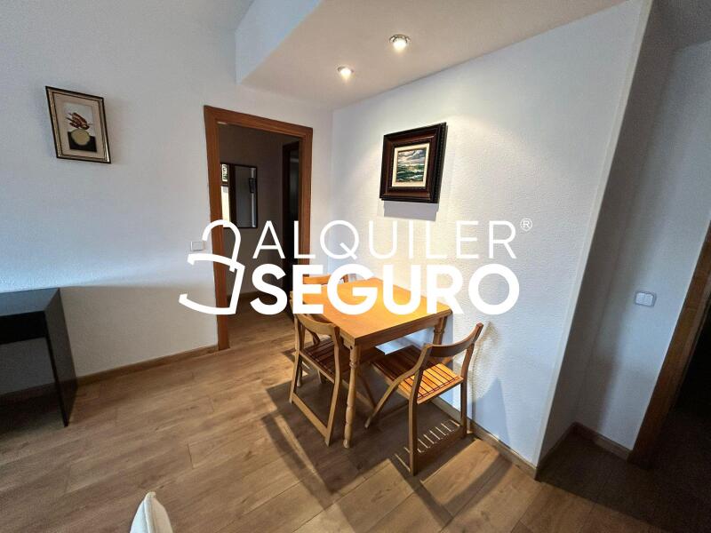 Inmueble en Calle Bustamante, MADRID