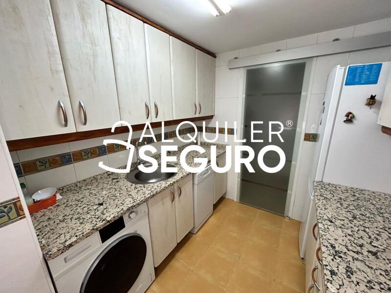 Inmueble en Calle Bustamante, MADRID