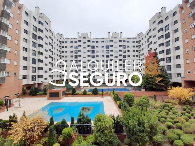 Inmueble en Avenida Cerro Milano, MADRID