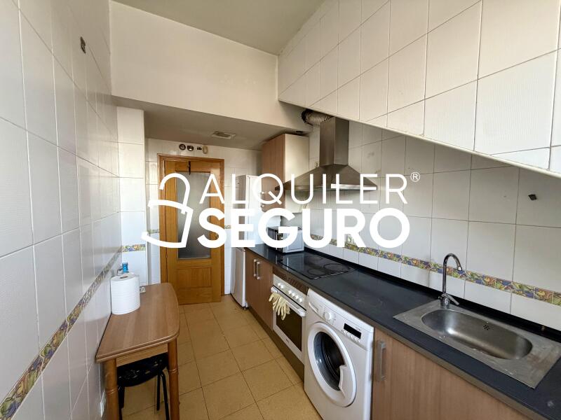 Piso en Avenida Antonio Sarabia , YELES TOLEDO