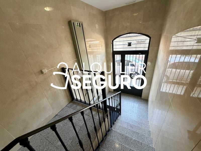 Piso en Avenida Antonio Sarabia , YELES TOLEDO