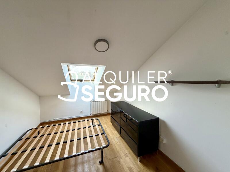 Piso en Avenida Antonio Sarabia , YELES TOLEDO