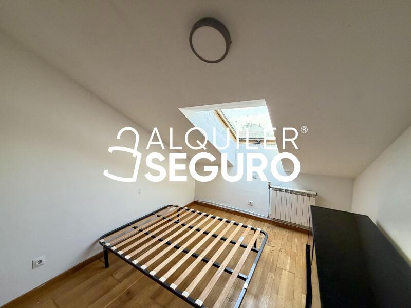 Piso en Avenida Antonio Sarabia , YELES TOLEDO