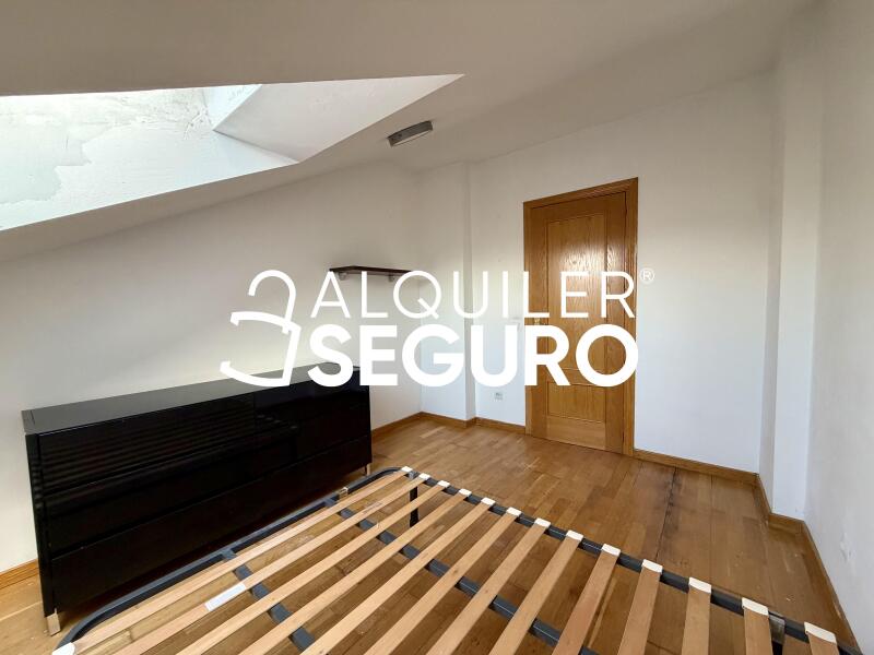 Piso en Avenida Antonio Sarabia , YELES TOLEDO