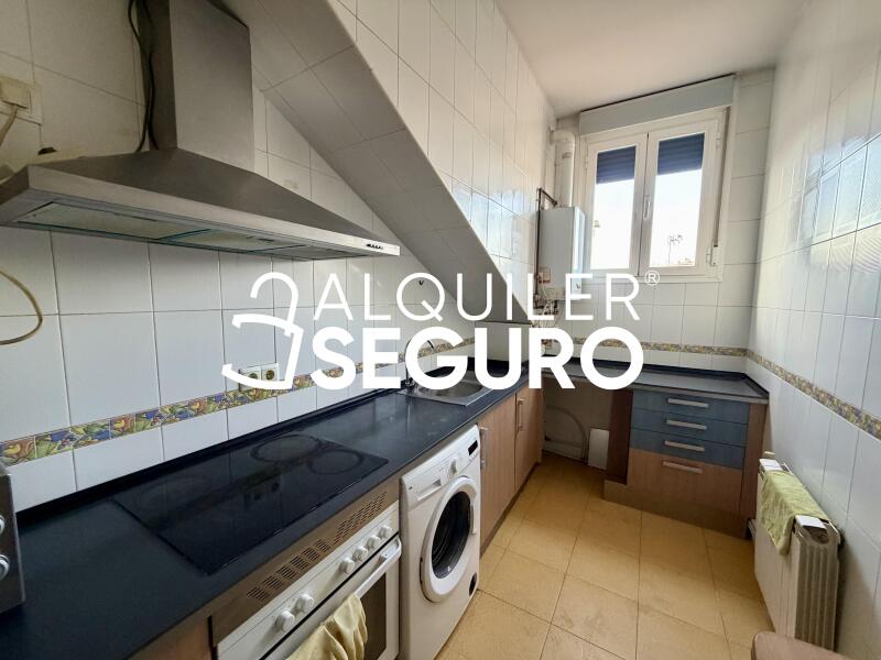 Piso en Avenida Antonio Sarabia , YELES TOLEDO