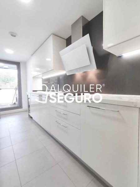 Inmueble en Calle de las Islas Cabo Verde, MADRID