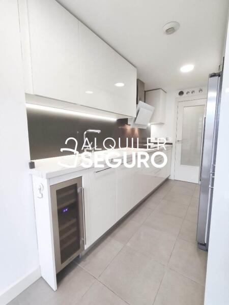 Inmueble en Calle de las Islas Cabo Verde, MADRID