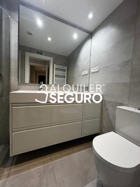 Piso en Calle de los Astros, MADRID MADRID