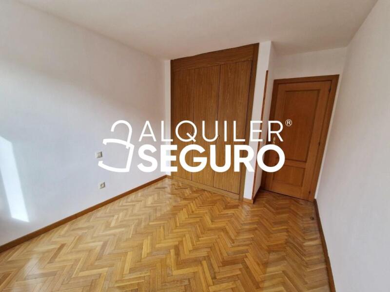 Inmueble en Avenida Retamas, MADRID