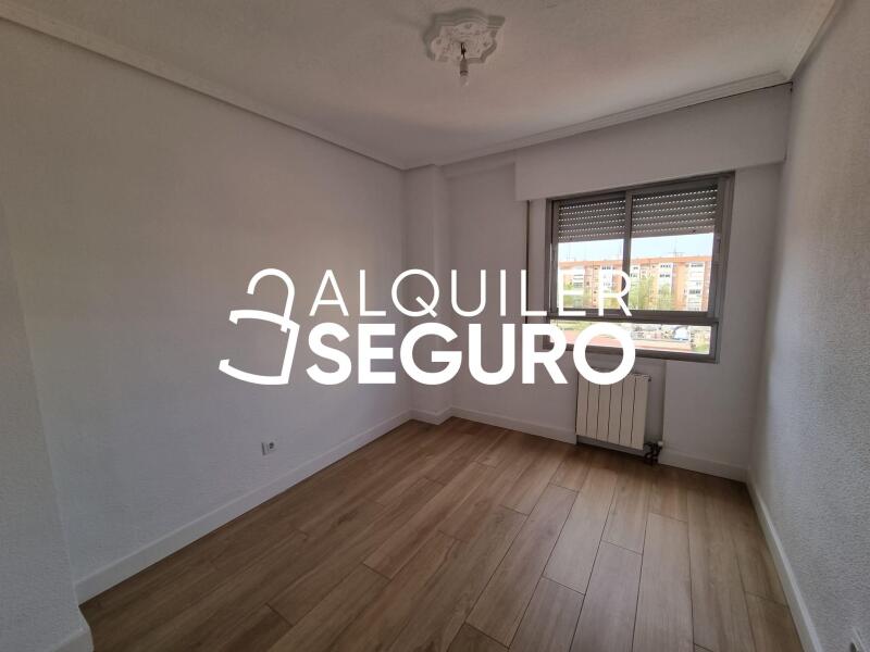 Piso en Avenida de Abrantes , MADRID MADRID