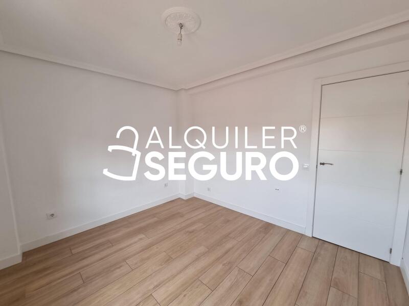 Piso en Avenida de Abrantes , MADRID MADRID