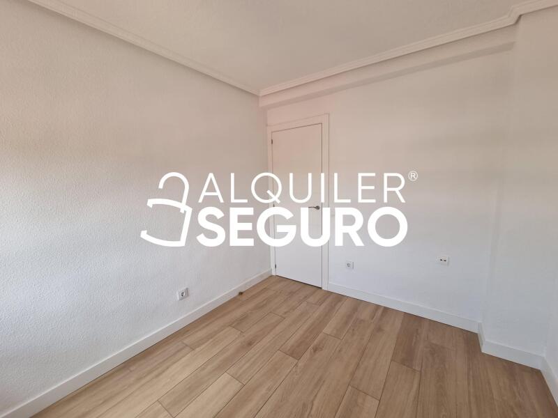 Piso en Avenida de Abrantes , MADRID MADRID