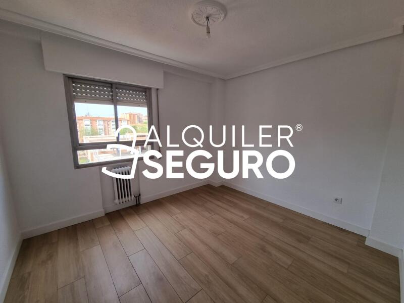 Piso en Avenida de Abrantes , MADRID MADRID