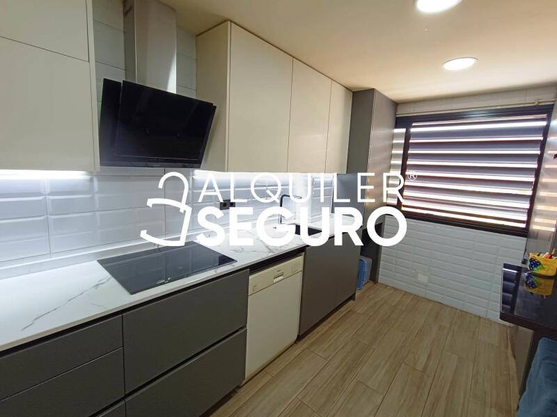 Inmueble en Avenida Maria Moliner, MADRID