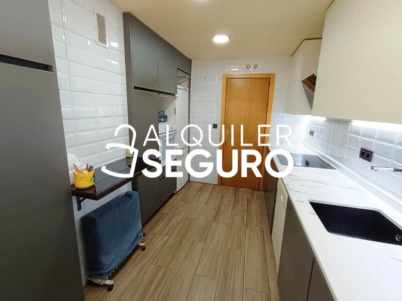 Inmueble en Avenida Maria Moliner, MADRID