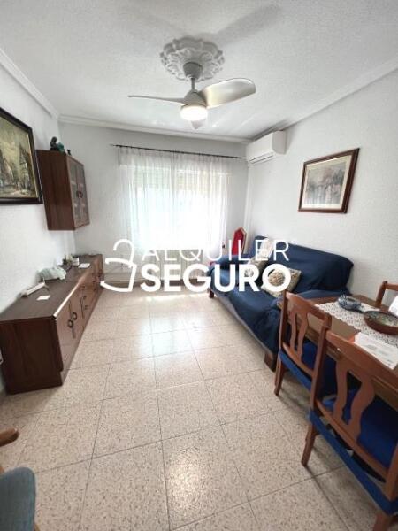 Inmueble en Calle La del Manojo de Rosas , MADRID