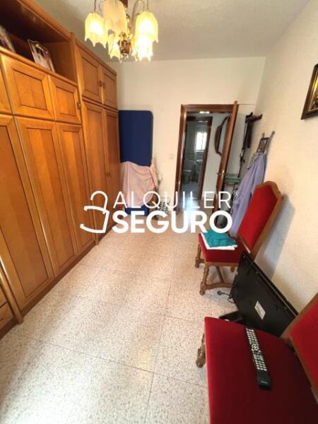 Inmueble en Calle La del Manojo de Rosas , MADRID