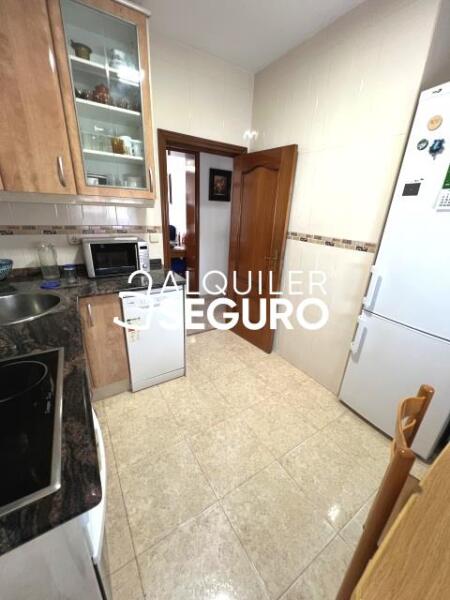 Inmueble en Calle La del Manojo de Rosas , MADRID