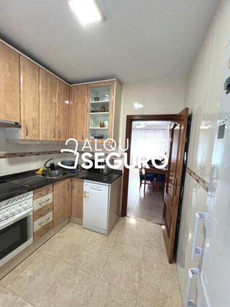 Inmueble en Calle La del Manojo de Rosas , MADRID