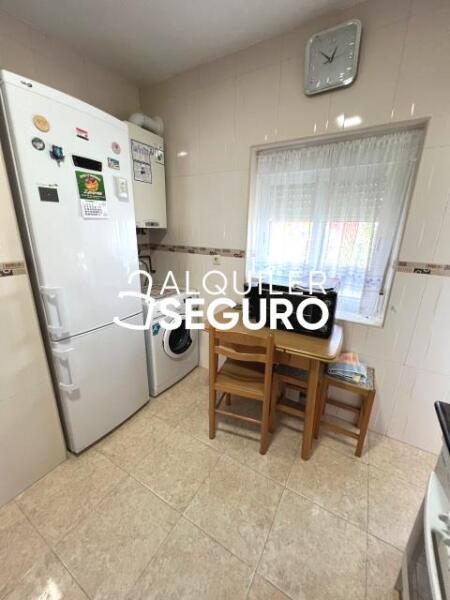 Inmueble en Calle La del Manojo de Rosas , MADRID