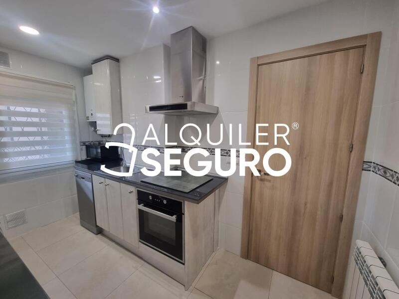 Inmueble en Calle Invencibles , MADRID