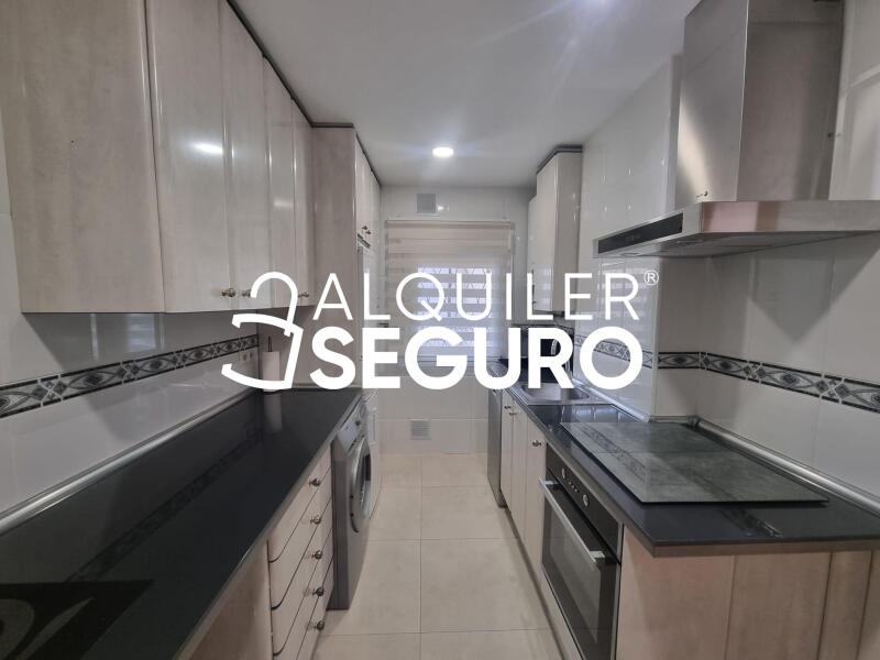 Inmueble en Calle Invencibles , MADRID