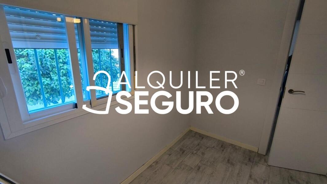 Piso en Avenida doctor fedriani, SEVILLA SEVILLA