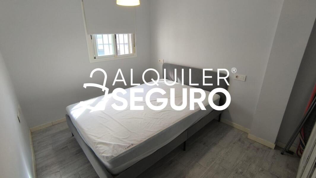 Piso en Avenida doctor fedriani, SEVILLA SEVILLA