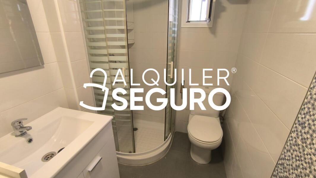 Piso en Avenida doctor fedriani, SEVILLA SEVILLA